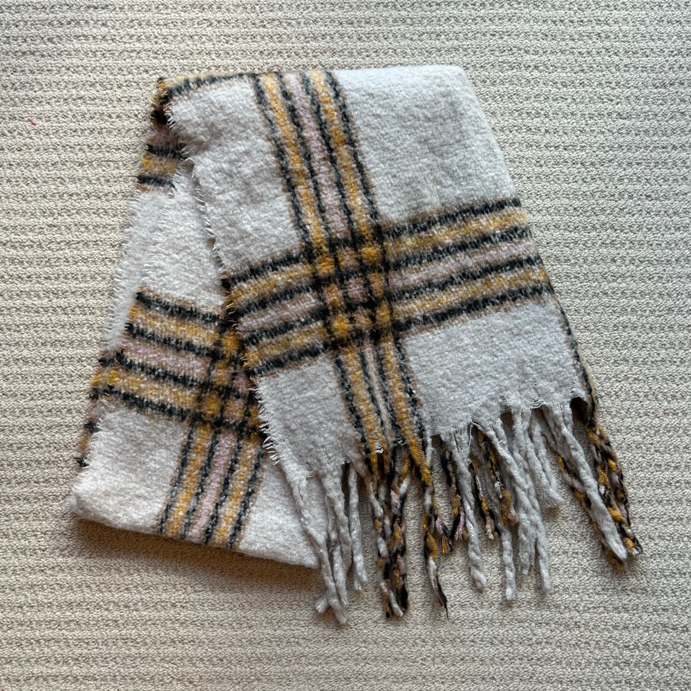 Steve Madden Plaid Fringe Trim Oversized Blanket Scarf Cozy Winter